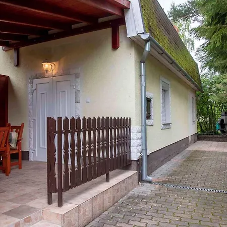 - Balaton 18401 度假居 鲍洛通费尼韦什